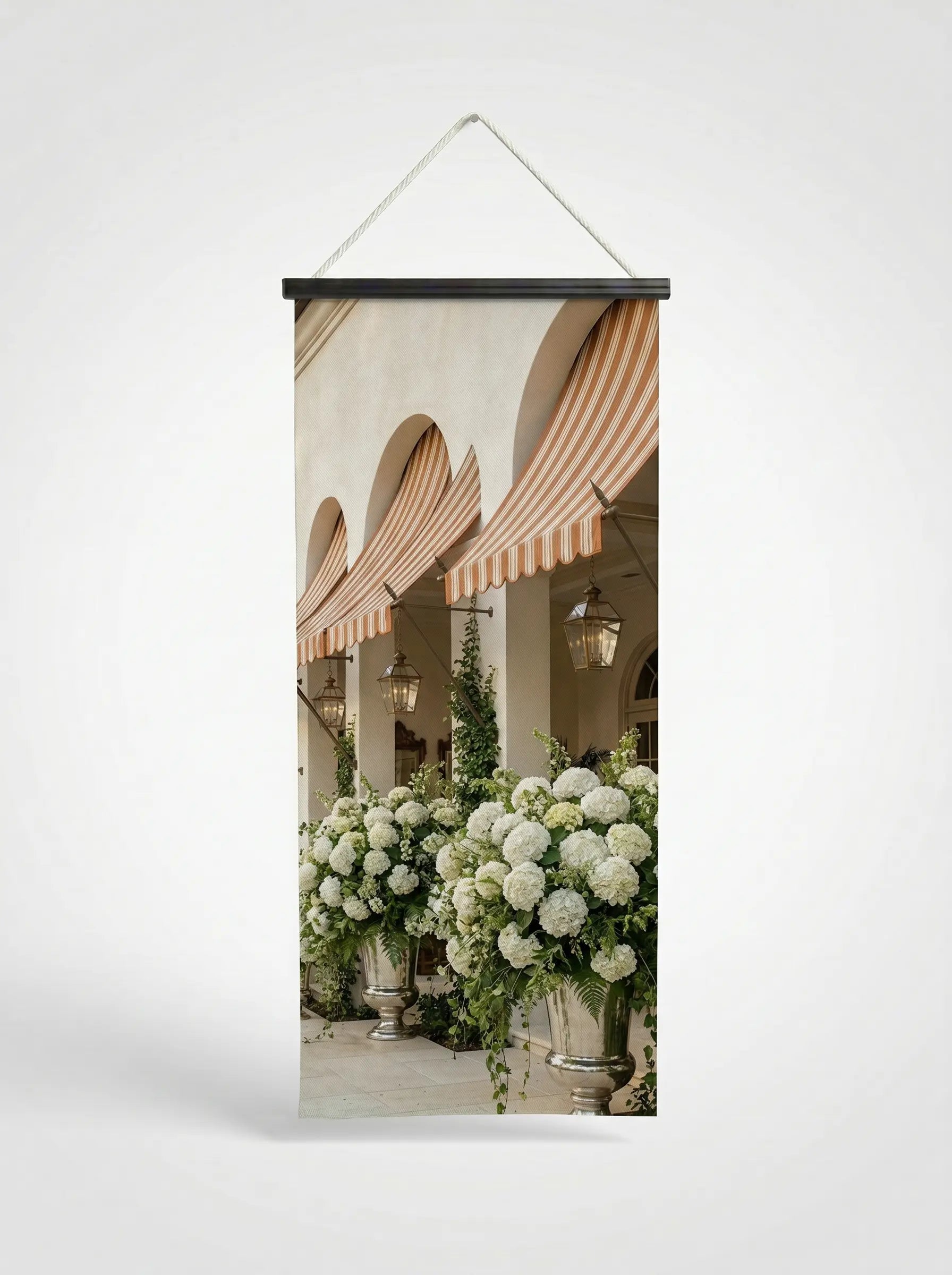 Banner Dolce Arco 75x180cm - Vue complète avec fixation bois noir mat et corde de suspension