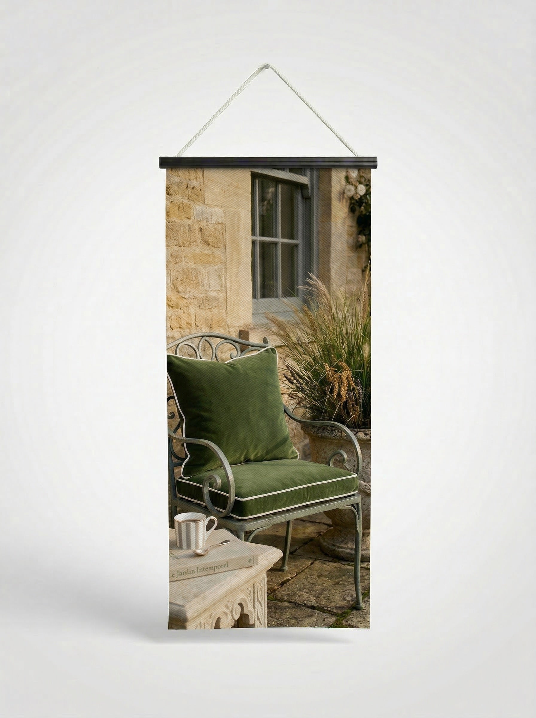Banner Coin provençal 75x180cm - Vue complète avec fixation bois noir mat et corde d’attache