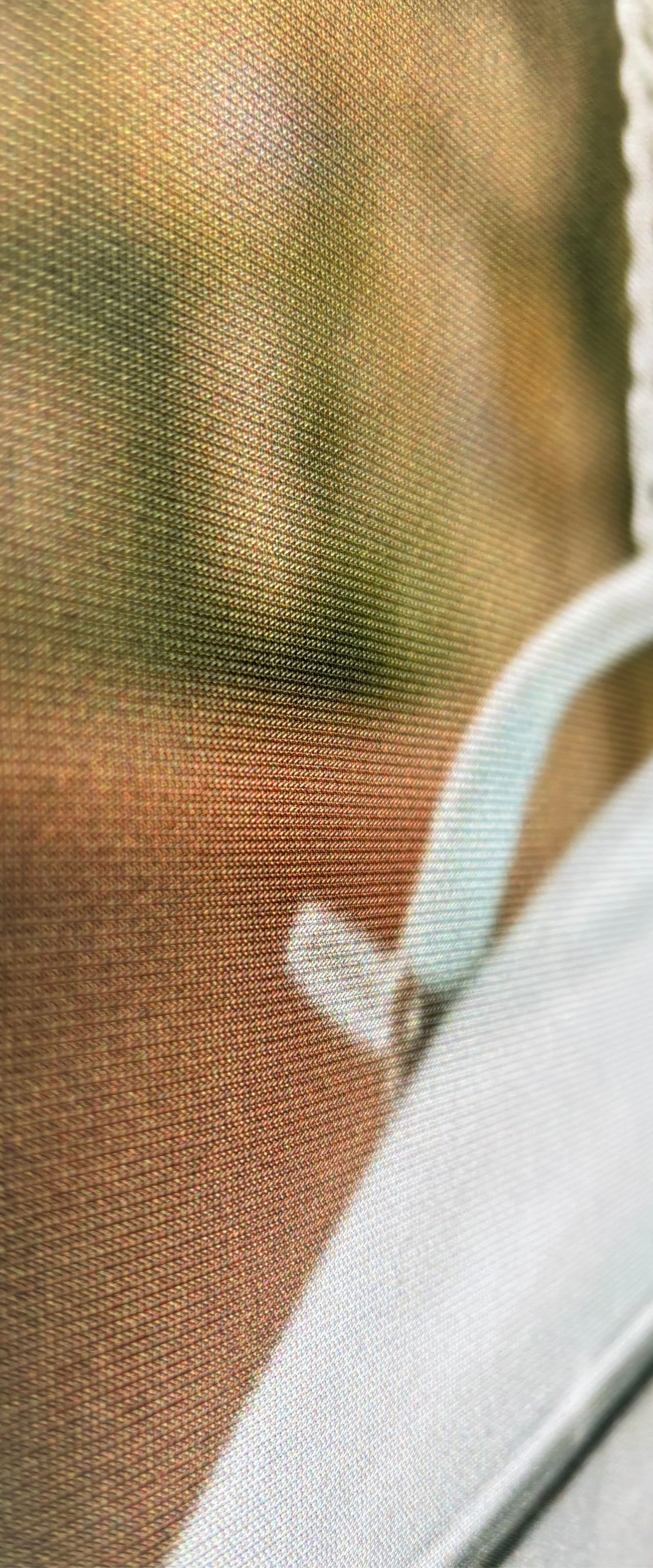 Détail toile semi-transparente Banner On the road - Texture microperforée haute qualité pour visibilité recto/verso